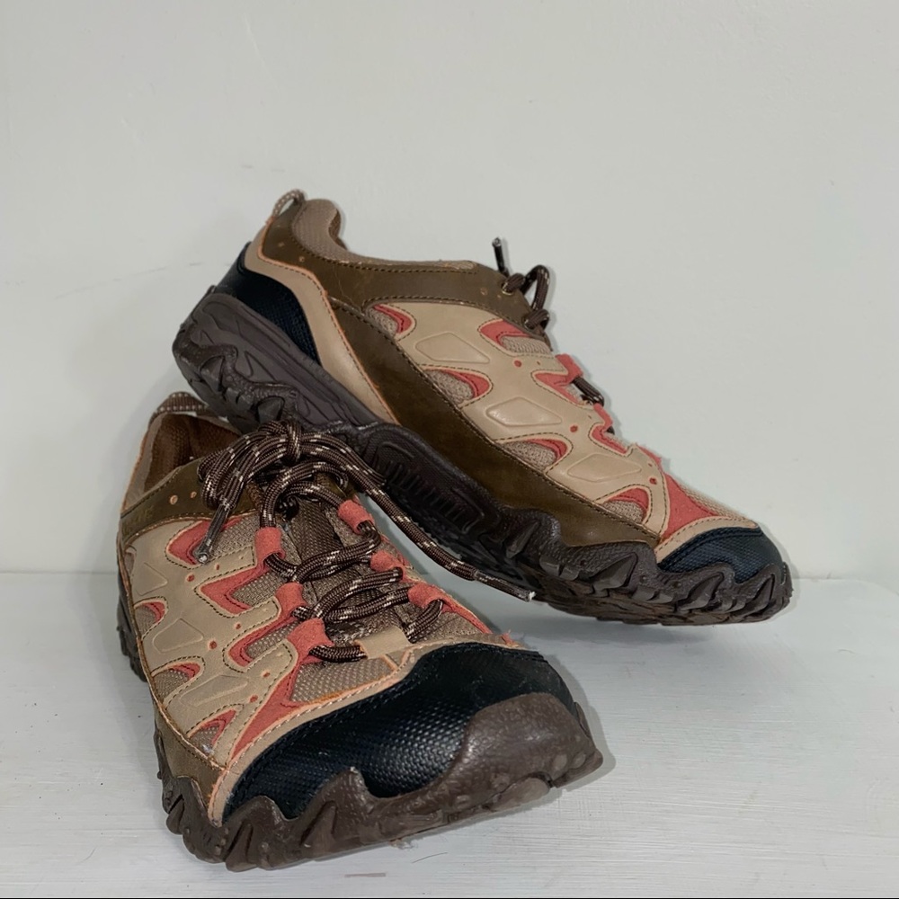 Skechers Brown Women’s Lace up Walking Hiking Shoes Size 8.5